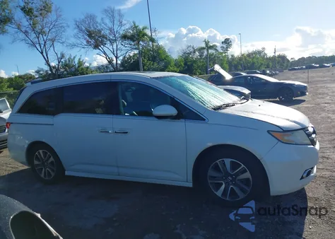 2015 Honda Odyssey Touring/Touring Elite z USA, uszkodzony, nr VIN 5FNRL5H98FB082309